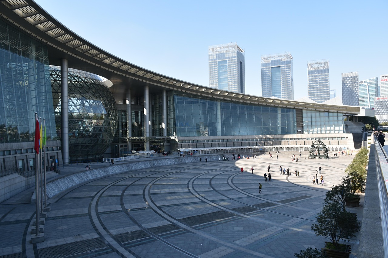 探索生命奥秘，上海科技大学生命科学学院研究生的科研之旅