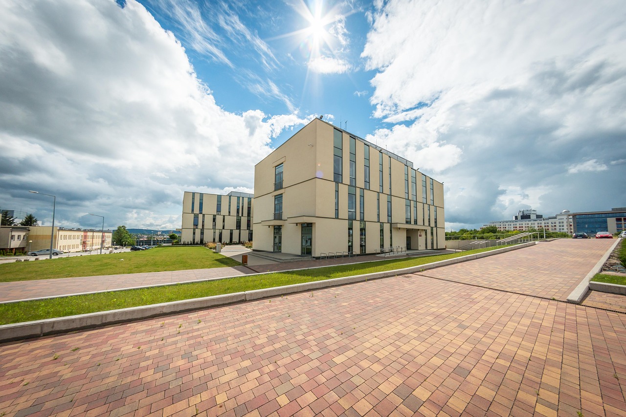 探索学术殿堂，中国社会科学大学官网深度解析